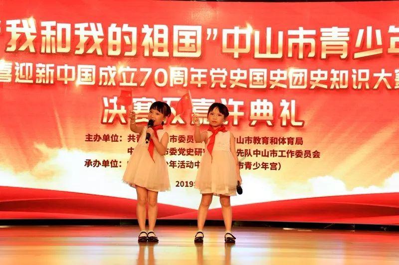 “向上社交”只是必备生存技能